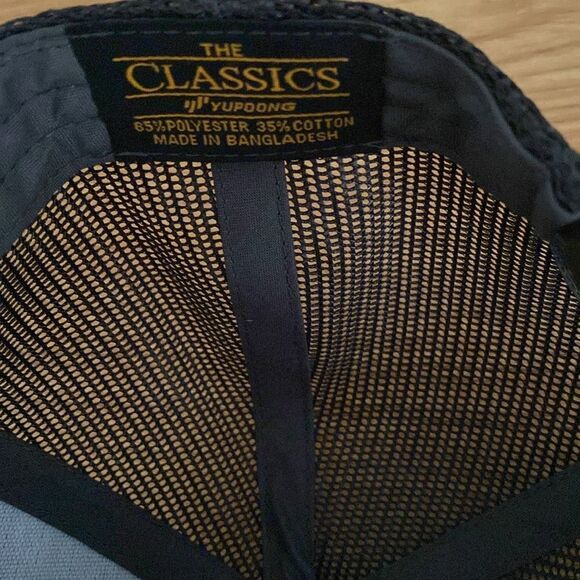 The Classics by Yupoong Men’s Adjustable Snapback Trucker Hat NWOT - Picture 5 of 6